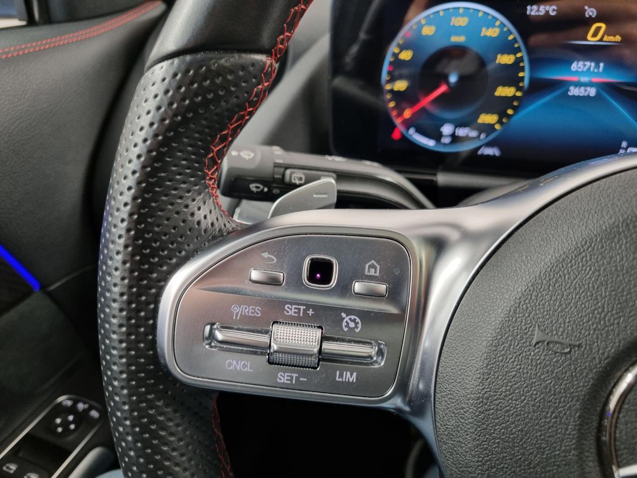 MERCEDES-BENZ GLA 200 d Automatic AMG Line Premium - 14