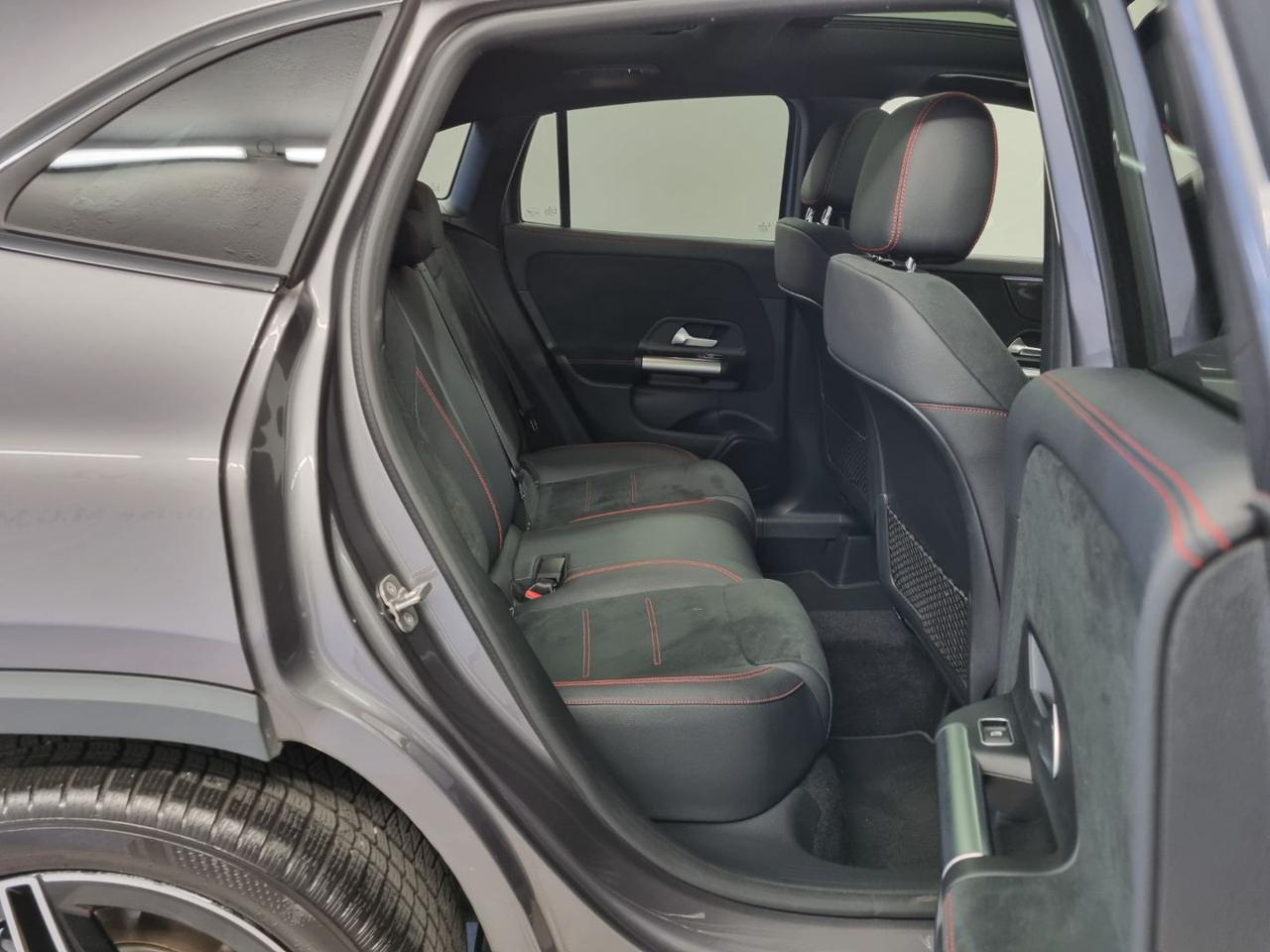 MERCEDES-BENZ GLA 200 d Automatic AMG Line Premium - 25