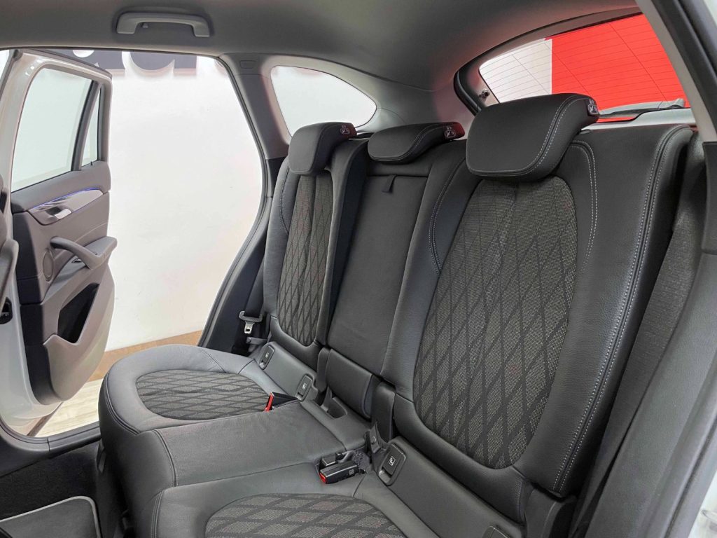 BMW X1 XDRIVE18D XLINE PLUS AUTO - 30