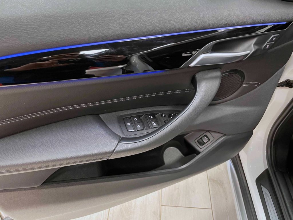 BMW X1 XDRIVE18D XLINE PLUS AUTO - 40