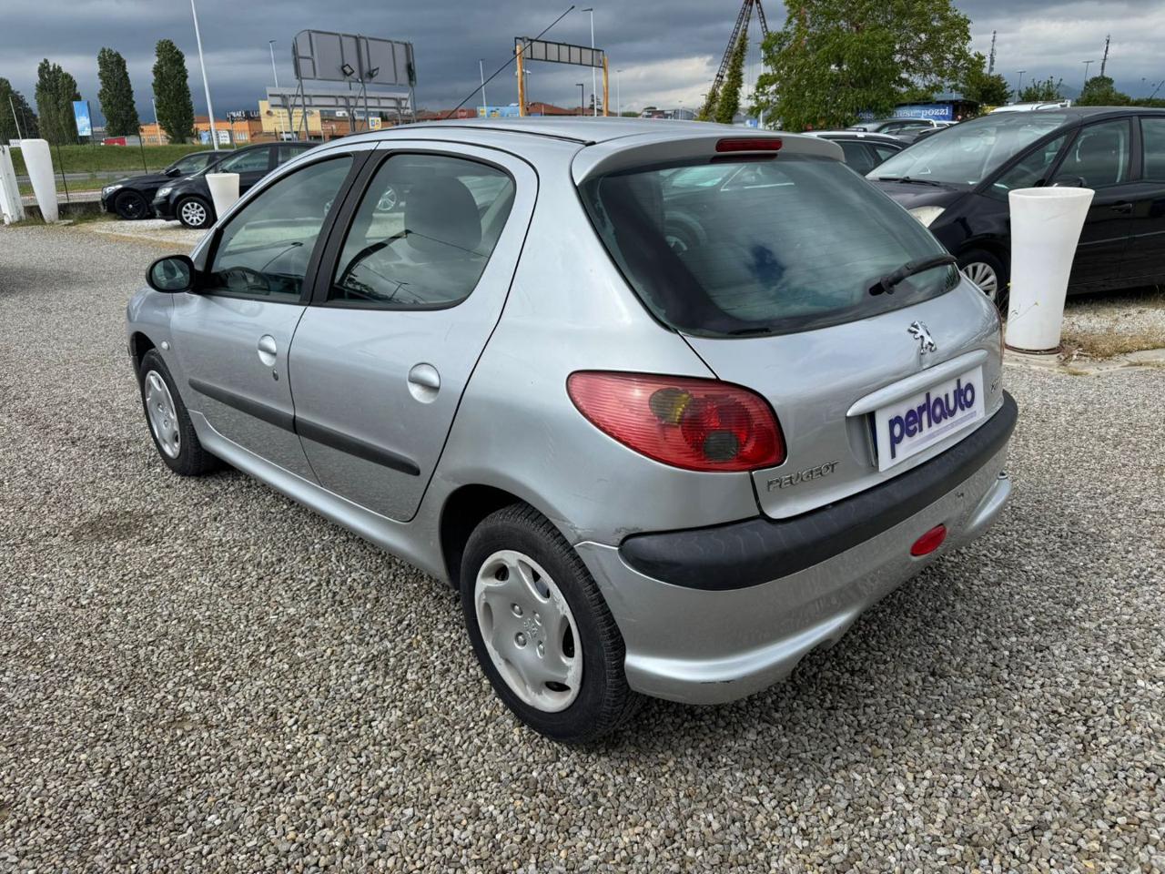 PEUGEOT 206 1.1 5p. Lee - 5