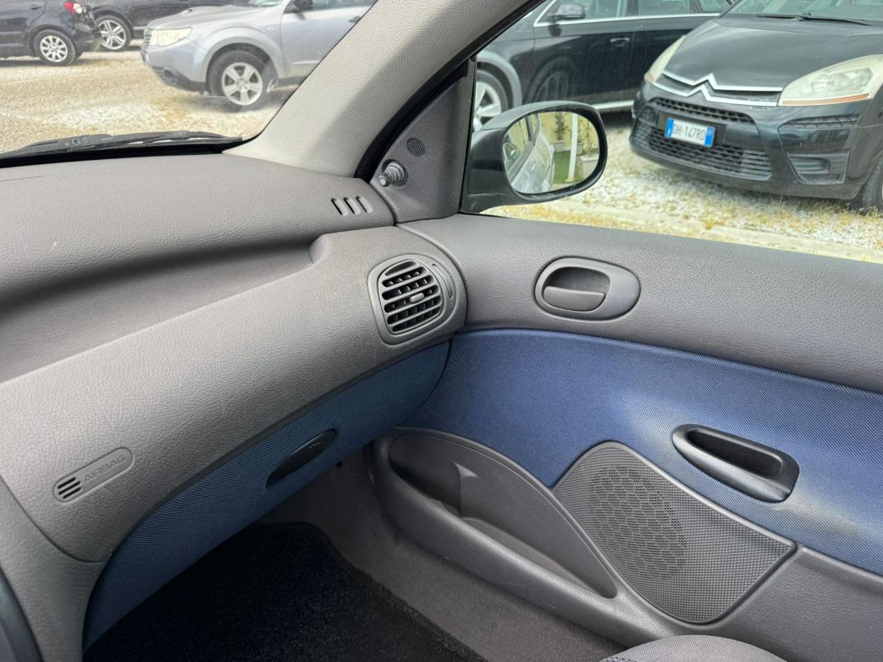 PEUGEOT 206 1.1 5p. Lee - 10