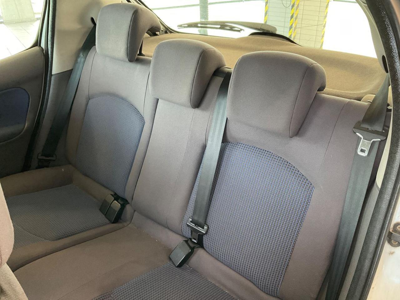 PEUGEOT 206 1.1 5p. Lee - 6