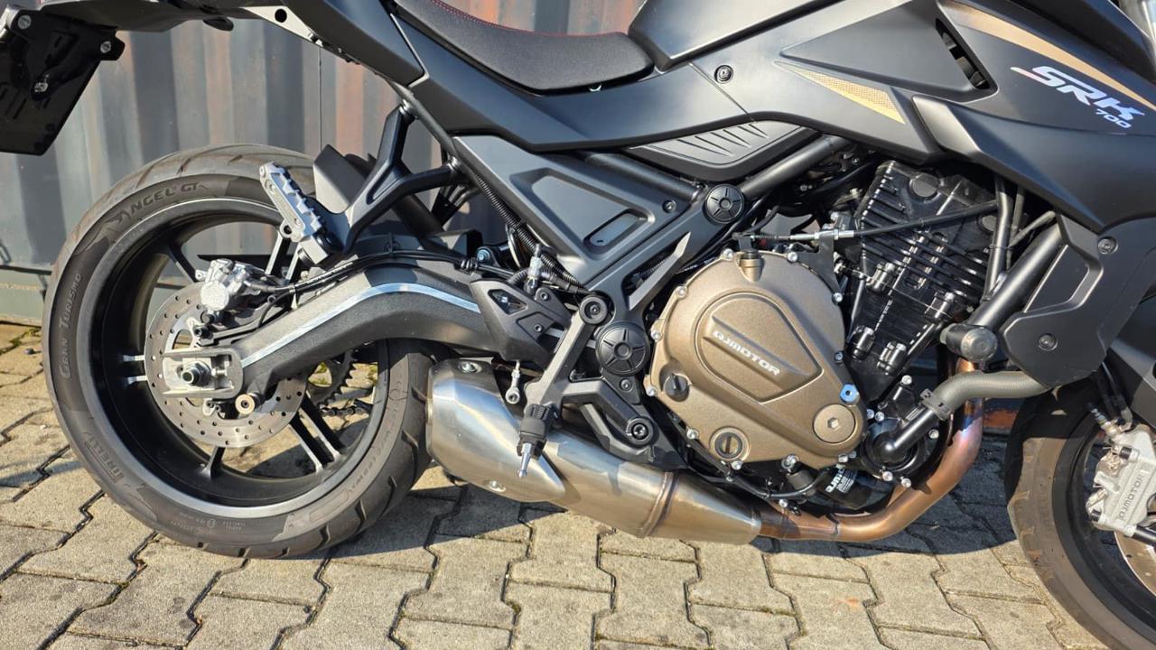 QJ MOTOR SRK 700 2024 - 8