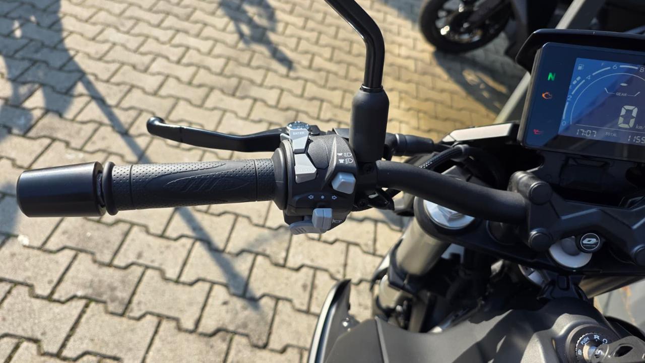 QJ MOTOR SRK 700 2024 - 15