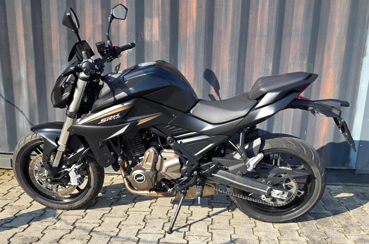 QJ MOTOR SRK 700 2024 - 3