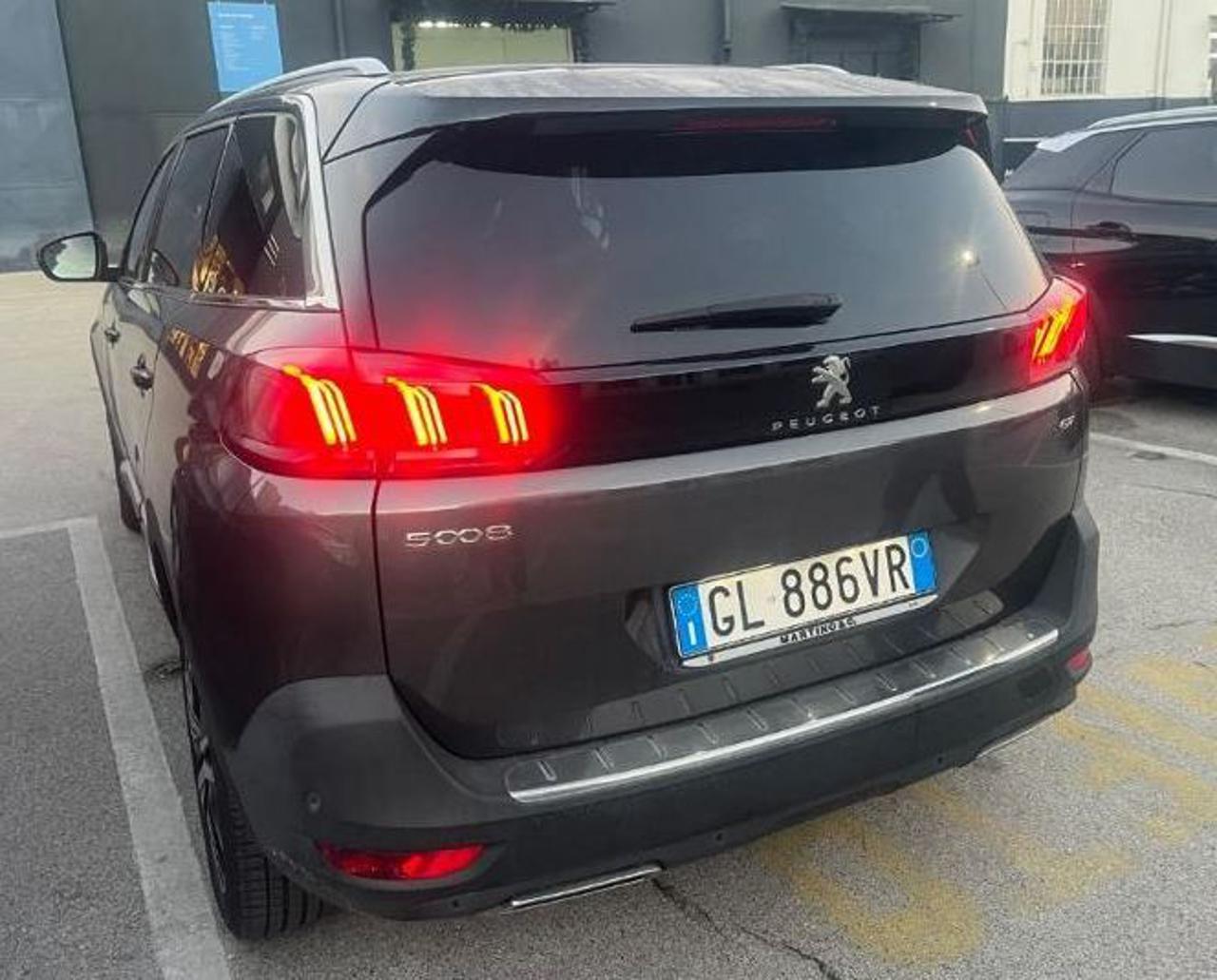 PEUGEOT 5008 BlueHDi 130 S&S EAT8 GT Pack - 4