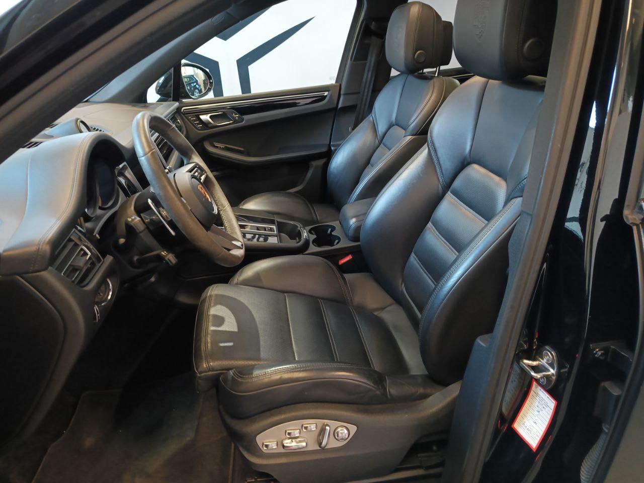 PORSCHE Macan 2.0 T - 8