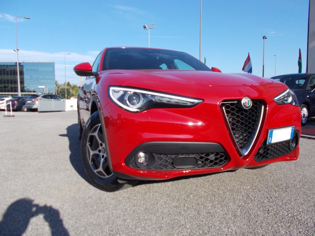 ALFA ROMEO Stelvio 2.2 Turbodiesel 190 CV AT8 Q4 Super Business - 3