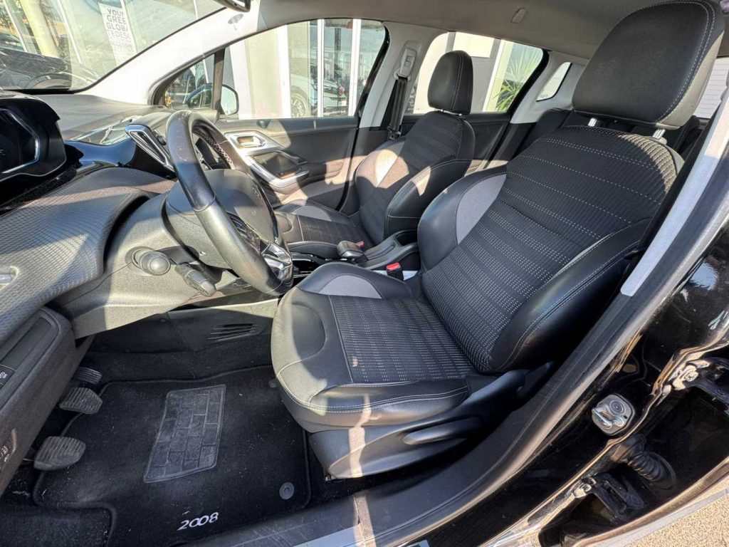 PEUGEOT 2008 1° serie BlueHDi 100 S&S Allure - 11