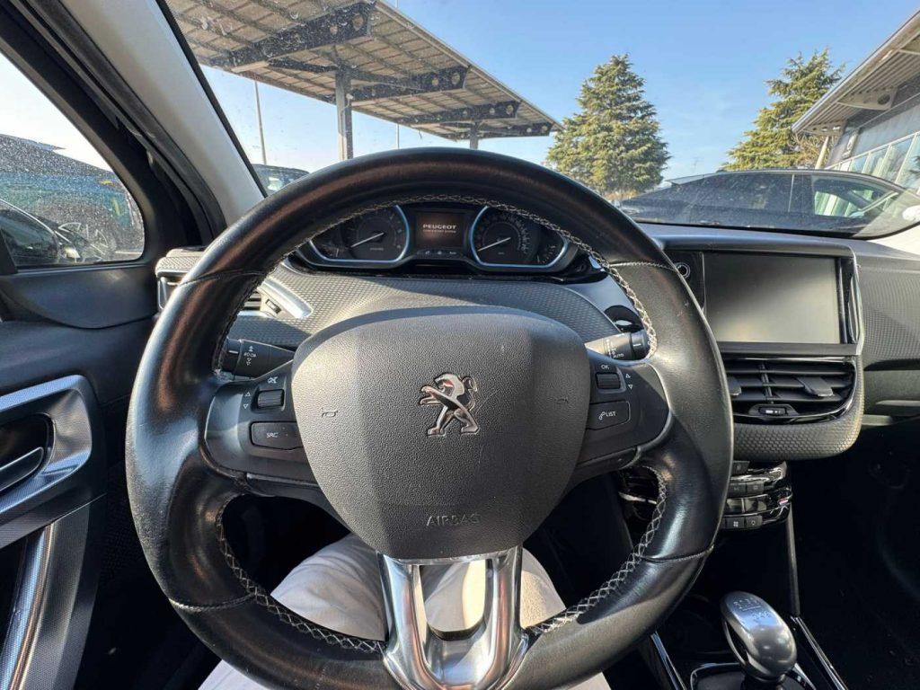 PEUGEOT 2008 1° serie BlueHDi 100 S&S Allure - 12