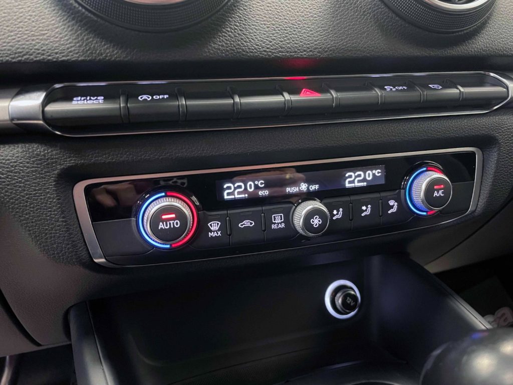 AUDI A3 SPORTBACK 30 1.6 TDI 116CV S-TRONIC - 27