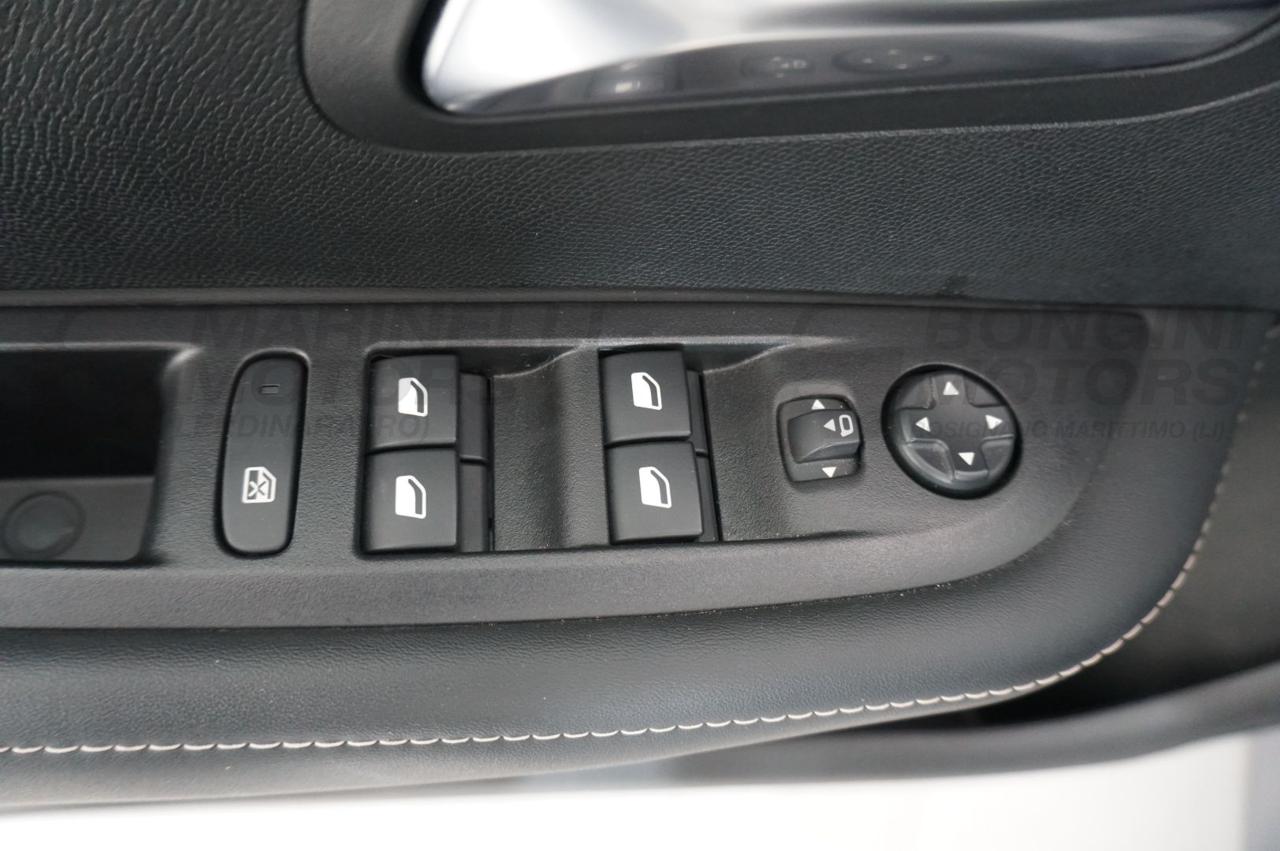 PEUGEOT 208 1.2 PURETECH 100CV ALLURE - 19