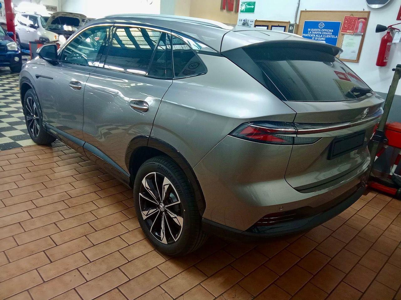 MG HS HEV  224cv Luxury - 4