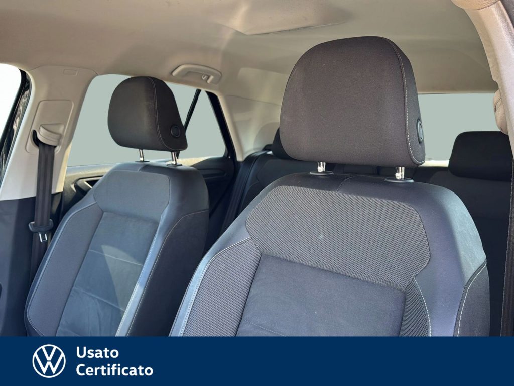 VOLKSWAGEN T-Roc 1.0 tsi style 110cv - 9