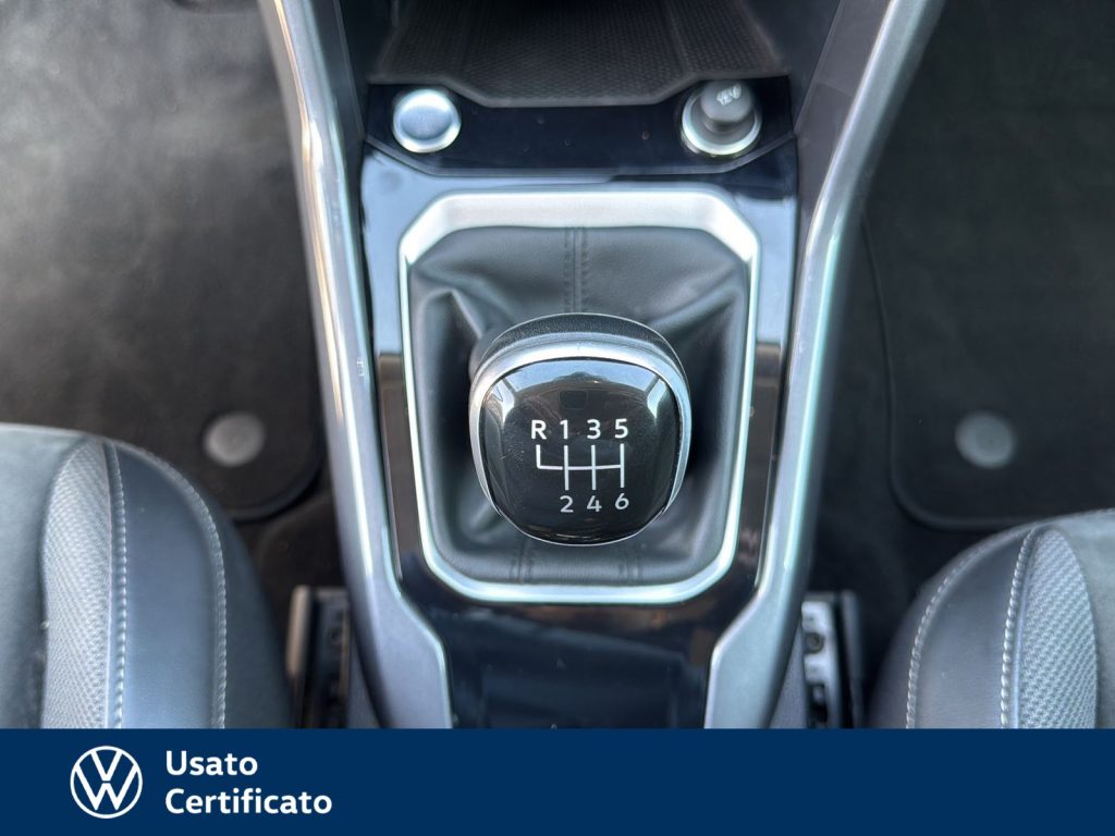 VOLKSWAGEN T-Roc 1.0 tsi style 110cv - 17