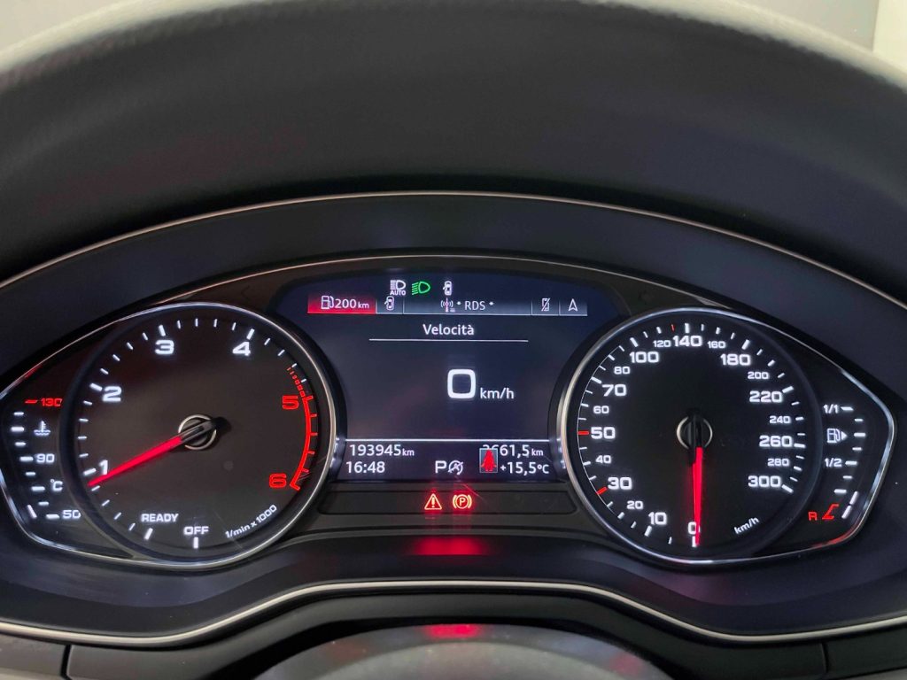 AUDI A4 AVANT 35 TDI/163 CV S TRONIC SPORT- IVA DEDUCIBILE - 20