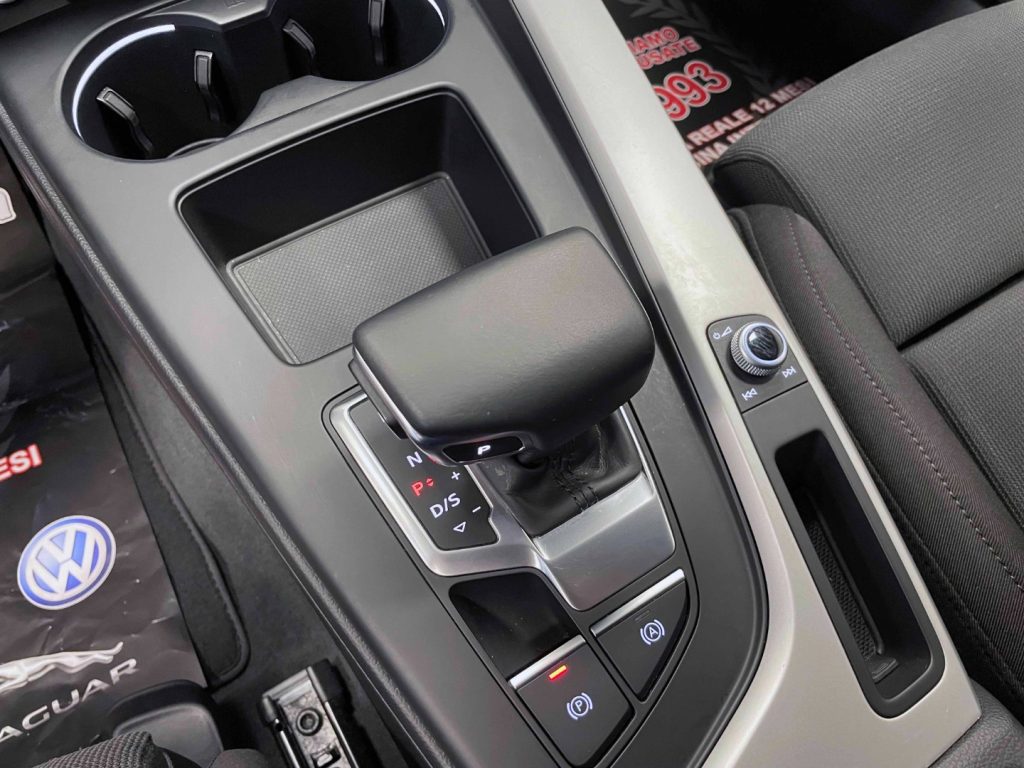 AUDI A4 AVANT 35 TDI/163 CV S TRONIC SPORT- IVA DEDUCIBILE - 44