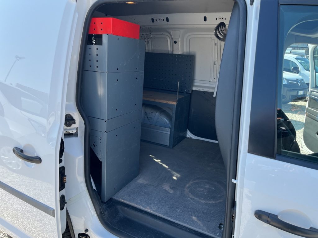 VOLKSWAGEN Caddy 2.0TDI 4x4 4Motion Allestito - 8