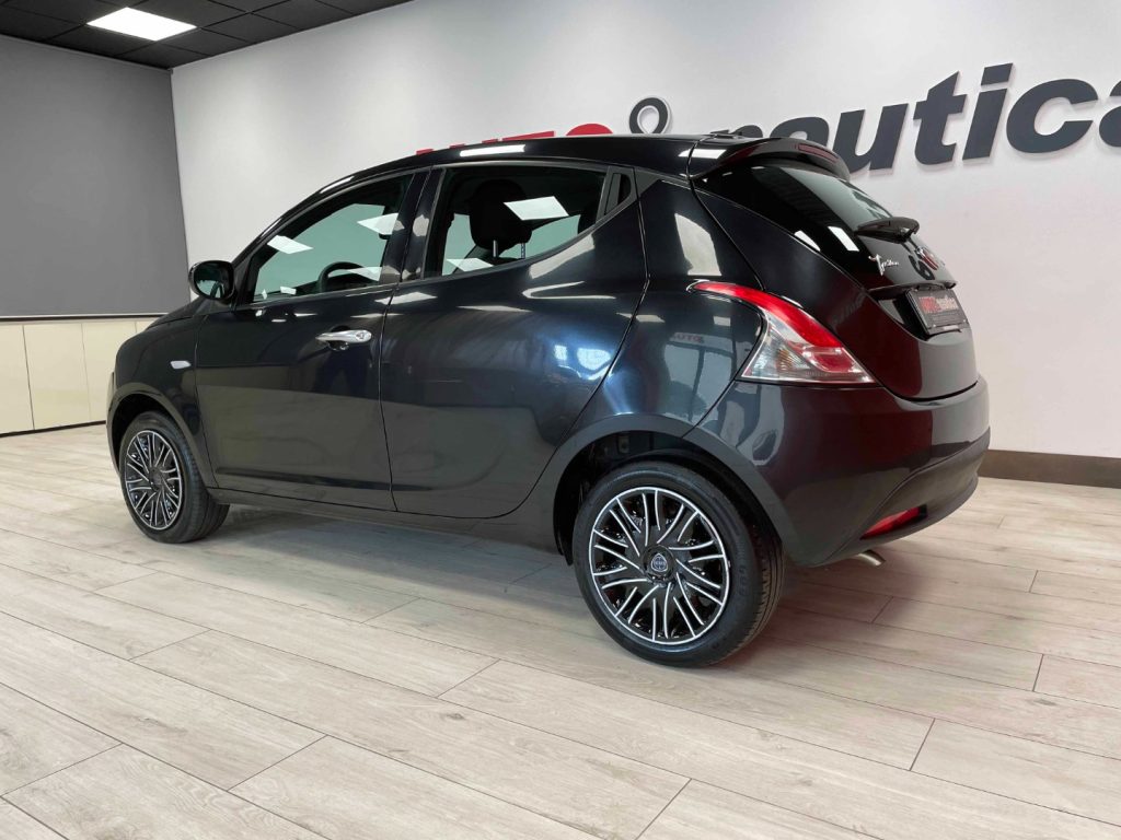 LANCIA Ypsilon 1.0 FIREFLY HYBRID SILVER - IVA DEDUCIBILE - 7