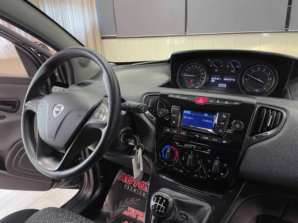 LANCIA Ypsilon 1.0 FIREFLY HYBRID SILVER - IVA DEDUCIBILE - 24