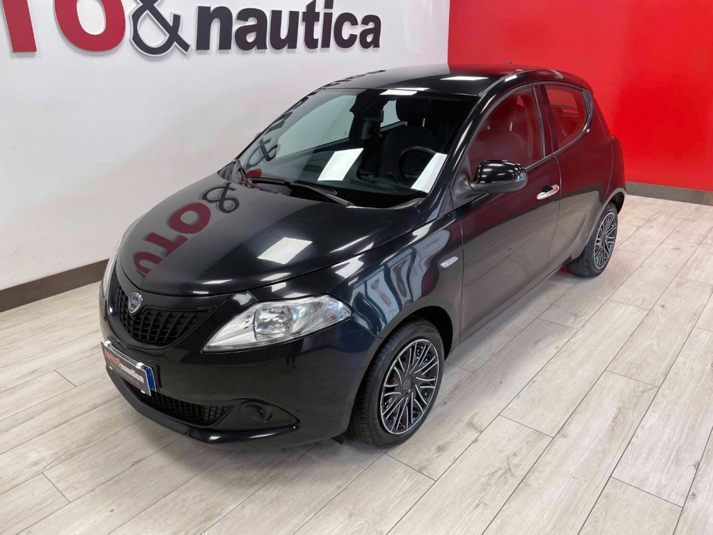LANCIA Ypsilon 1.0 FIREFLY HYBRID SILVER - IVA DEDUCIBILE - 31