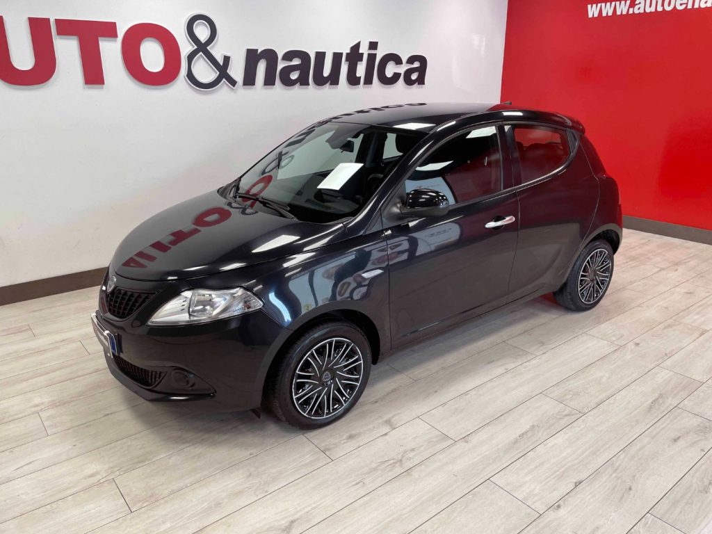 LANCIA Ypsilon 1.0 FIREFLY HYBRID SILVER - IVA DEDUCIBILE - 32
