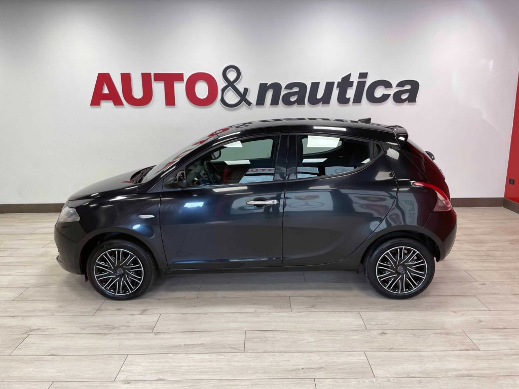 LANCIA Ypsilon 1.0 FIREFLY HYBRID SILVER - IVA DEDUCIBILE - 33