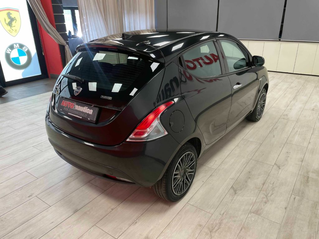 LANCIA Ypsilon 1.0 FIREFLY HYBRID SILVER - IVA DEDUCIBILE - 36