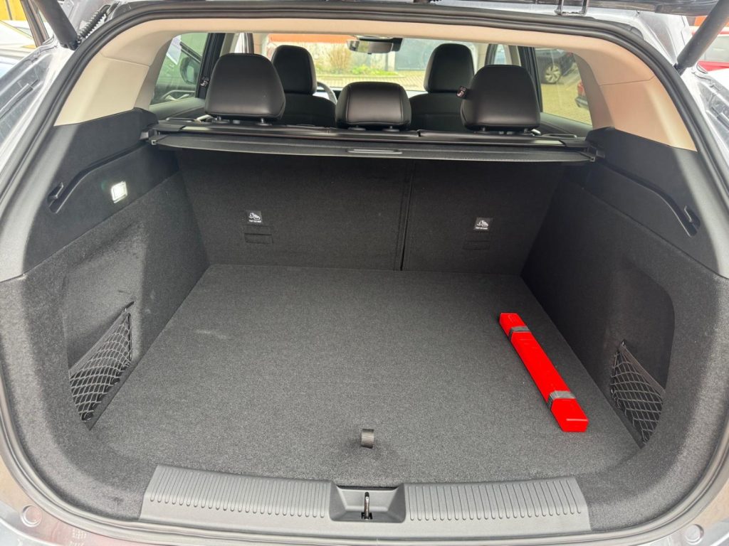 MG HS 1.5 FULL HYBRID+ 224CV  LUXURY KM0 - 18