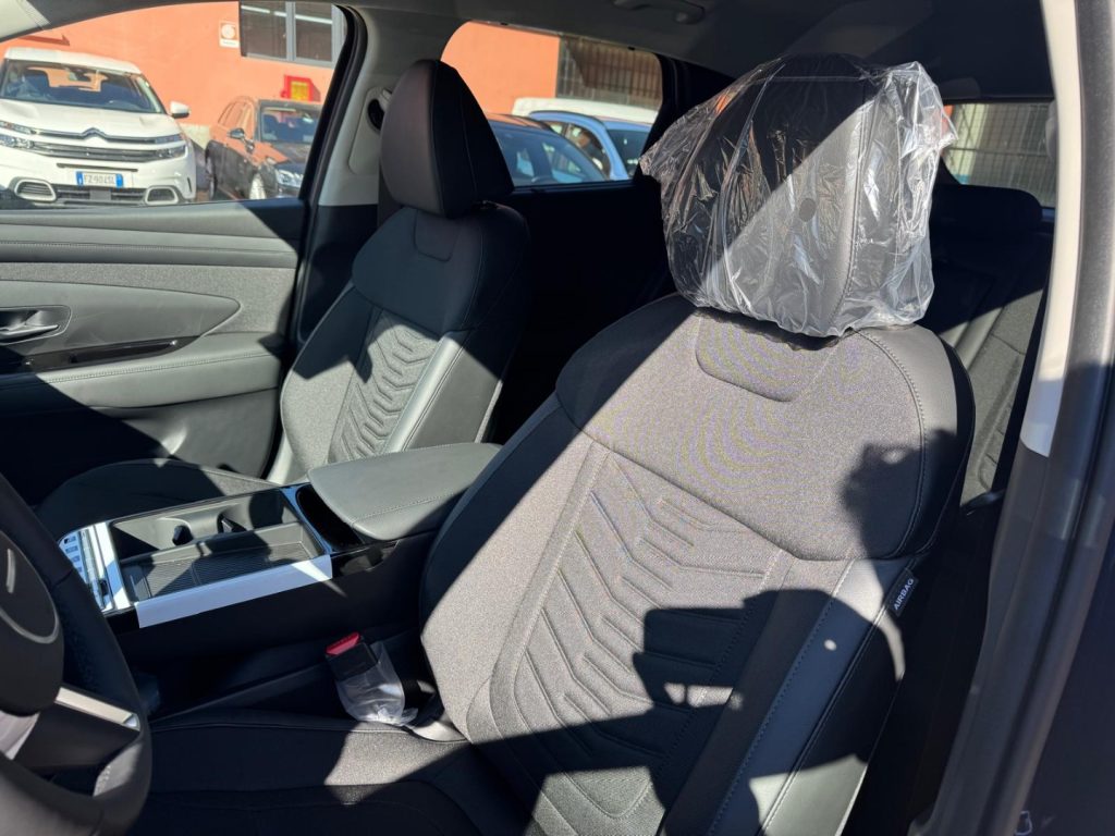 HYUNDAI Tucson 1.6 FULL HYBRID Aut. Exellence - 16