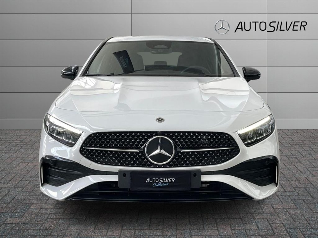 MERCEDES-BENZ A 180 d Automatic AMG Line Premium - 3