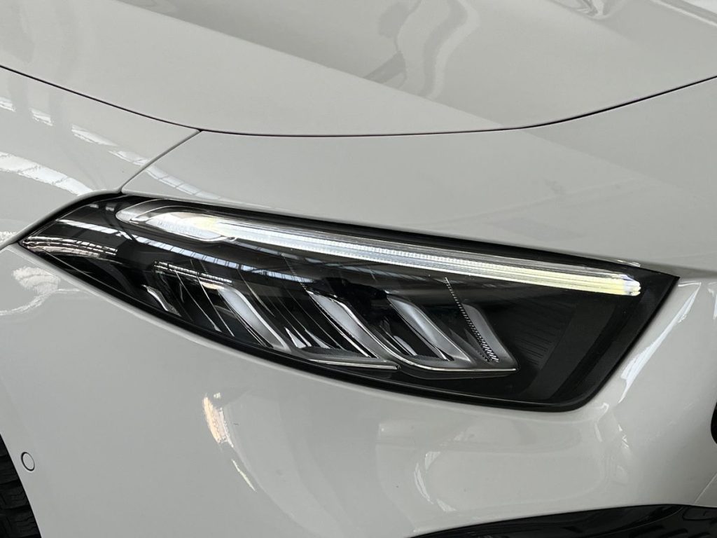 MERCEDES-BENZ A 180 d Automatic AMG Line Premium - 17