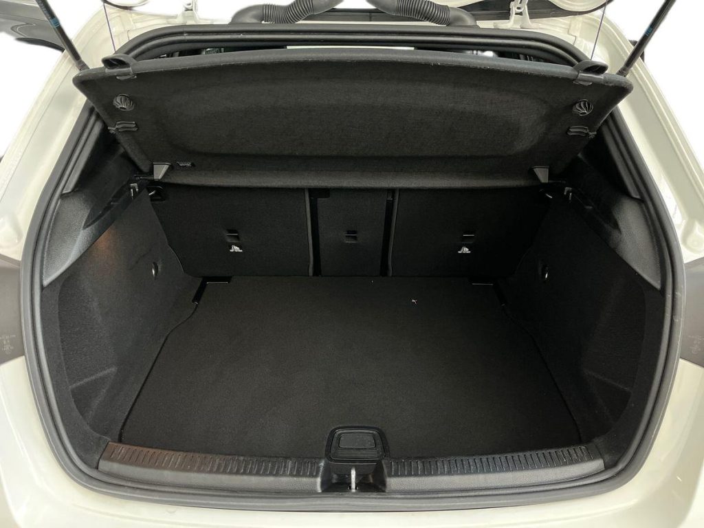 MERCEDES-BENZ A 180 d Automatic AMG Line Premium - 13