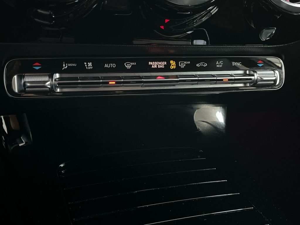 MERCEDES-BENZ A 180 d Automatic AMG Line Premium - 14