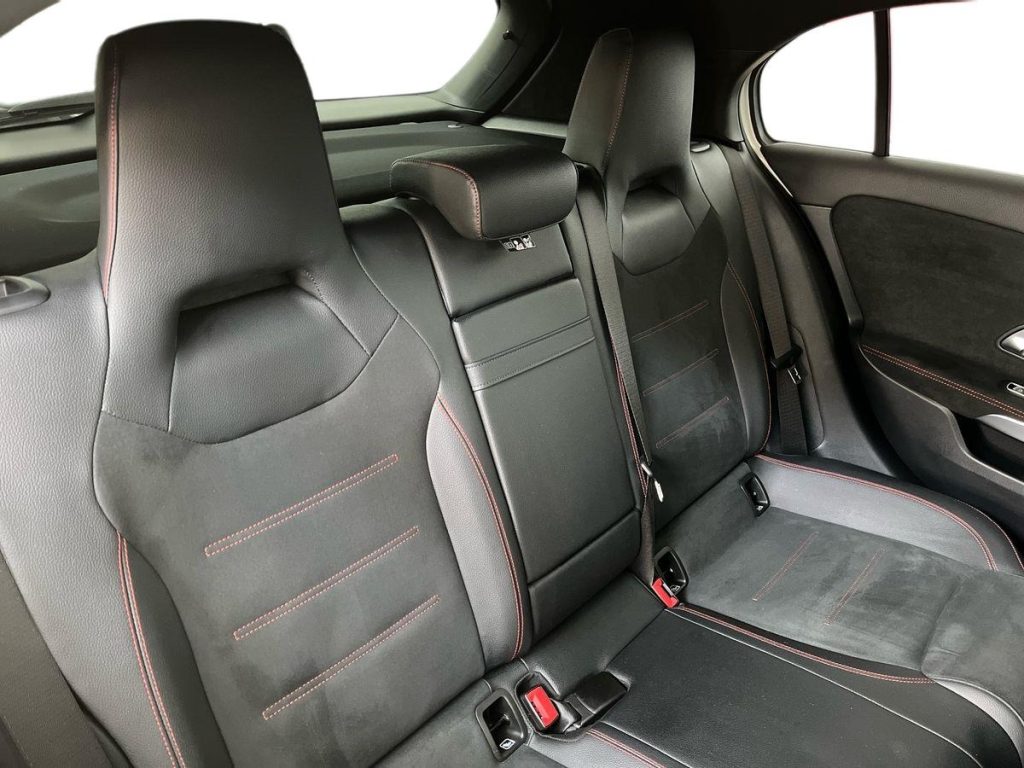 MERCEDES-BENZ A 180 d Automatic AMG Line Premium - 15