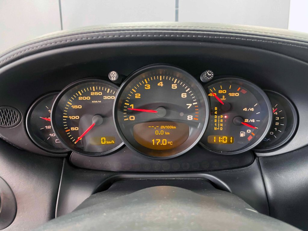 PORSCHE 911 CARRERA 996 C2 COUPE - 24