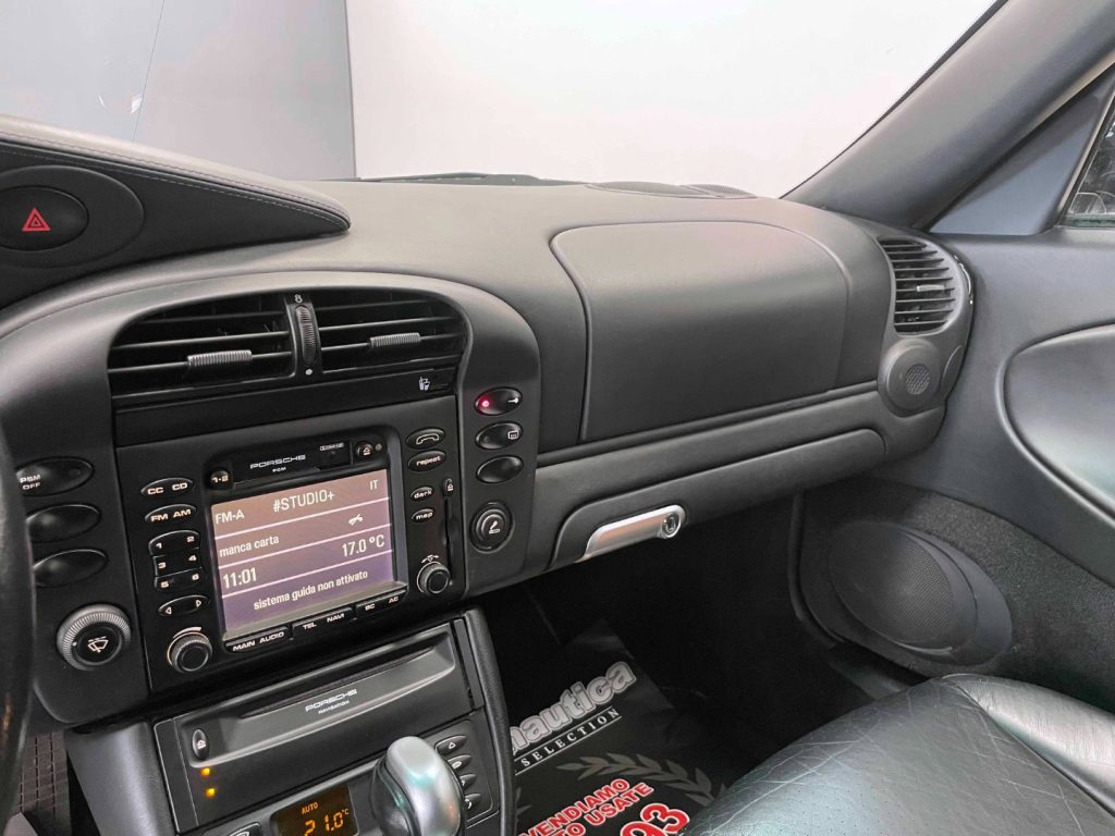 PORSCHE 911 CARRERA 996 C2 COUPE - 25