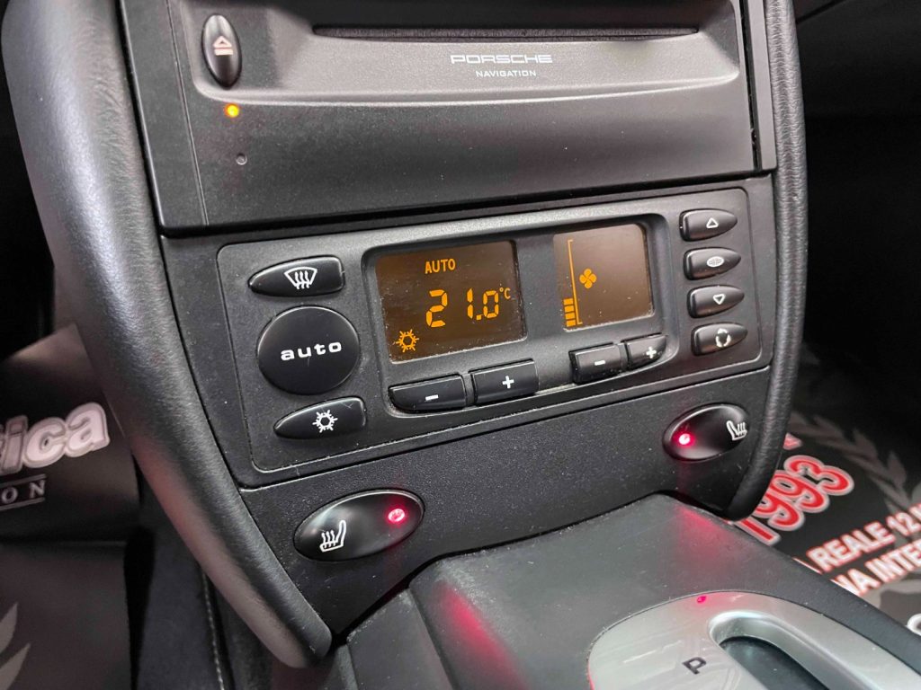 PORSCHE 911 CARRERA 996 C2 COUPE - 27