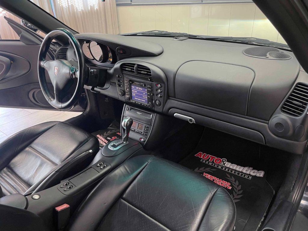 PORSCHE 911 CARRERA 996 C2 COUPE - 43