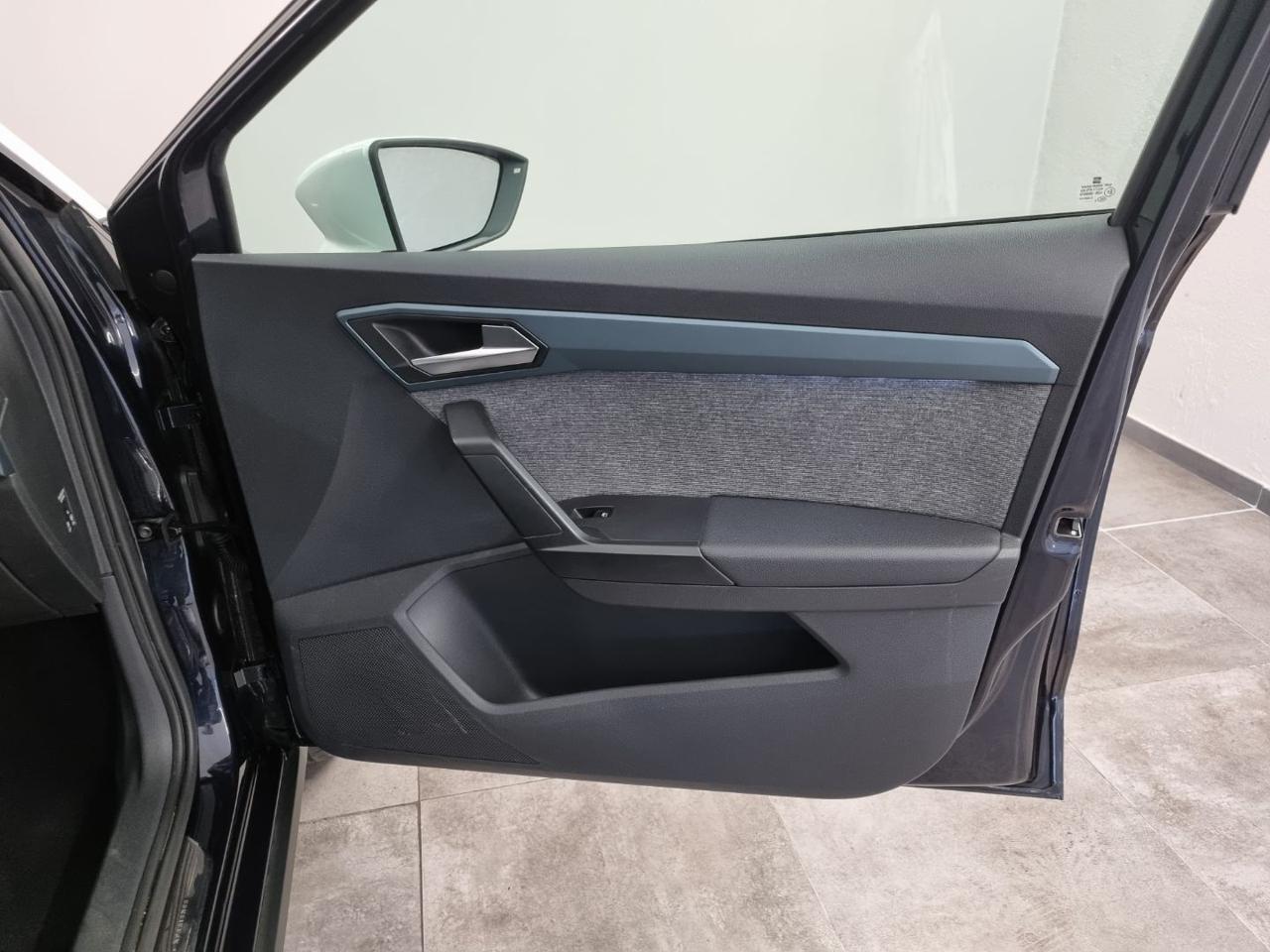 SEAT Arona 1.0 EcoTSI XPERIENCE - 24