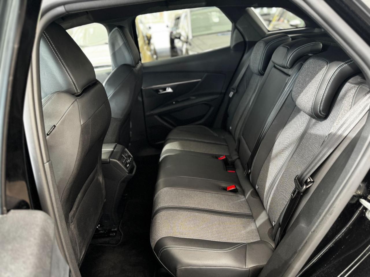 PEUGEOT 3008 BlueHDi 130cv EAT8 Allure Pack - 12