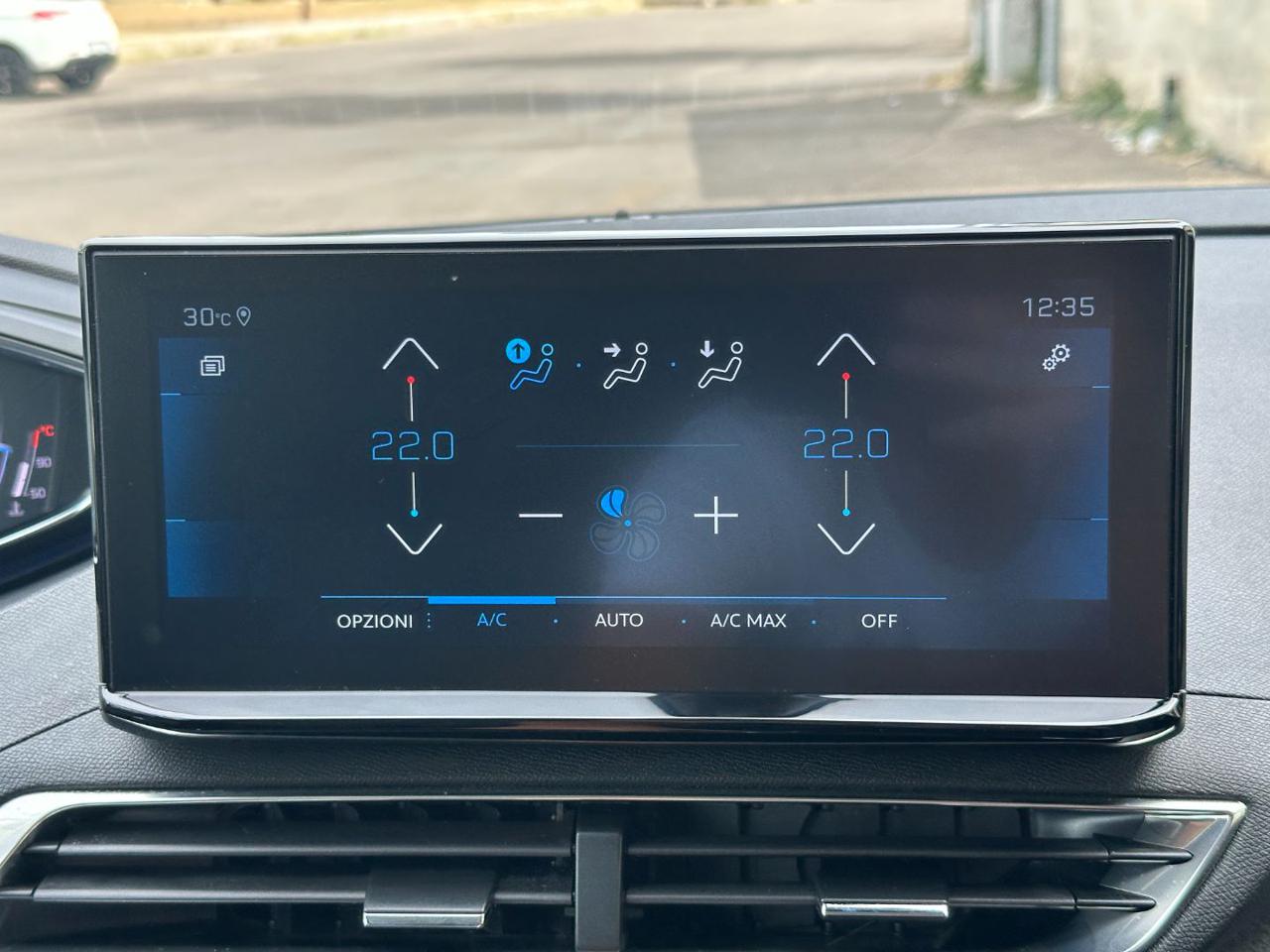 PEUGEOT 3008 BlueHDi 130cv EAT8 Allure Pack - 29