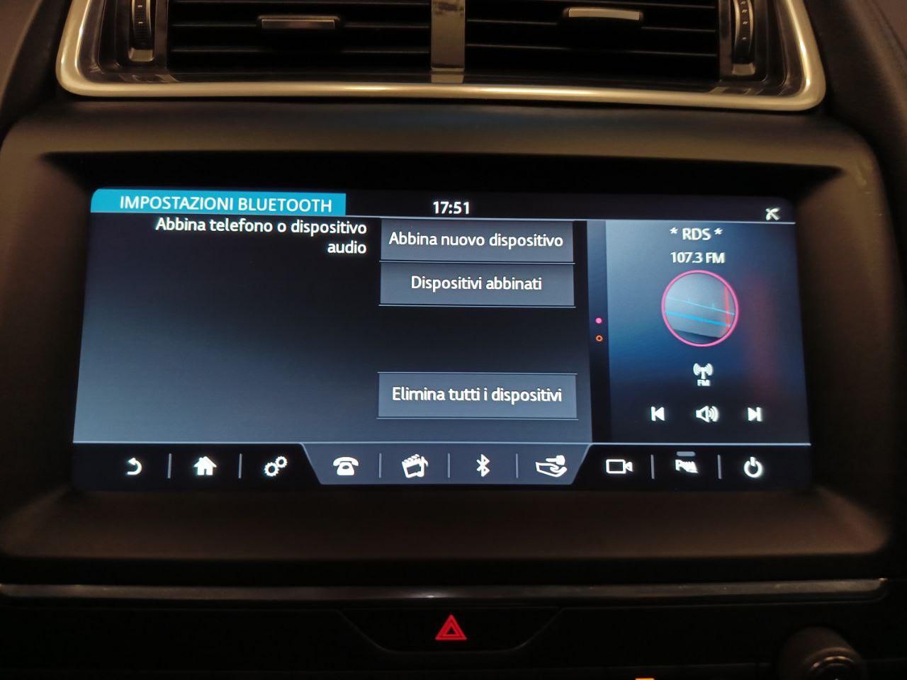 JAGUAR E-Pace 2.0 AWD aut. HSE - 14