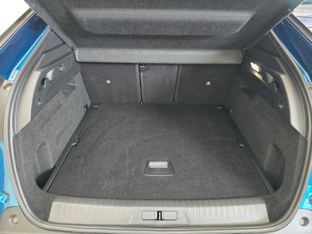 PEUGEOT 3008 Hybrid 145CV e-DCS6 Allure - 8