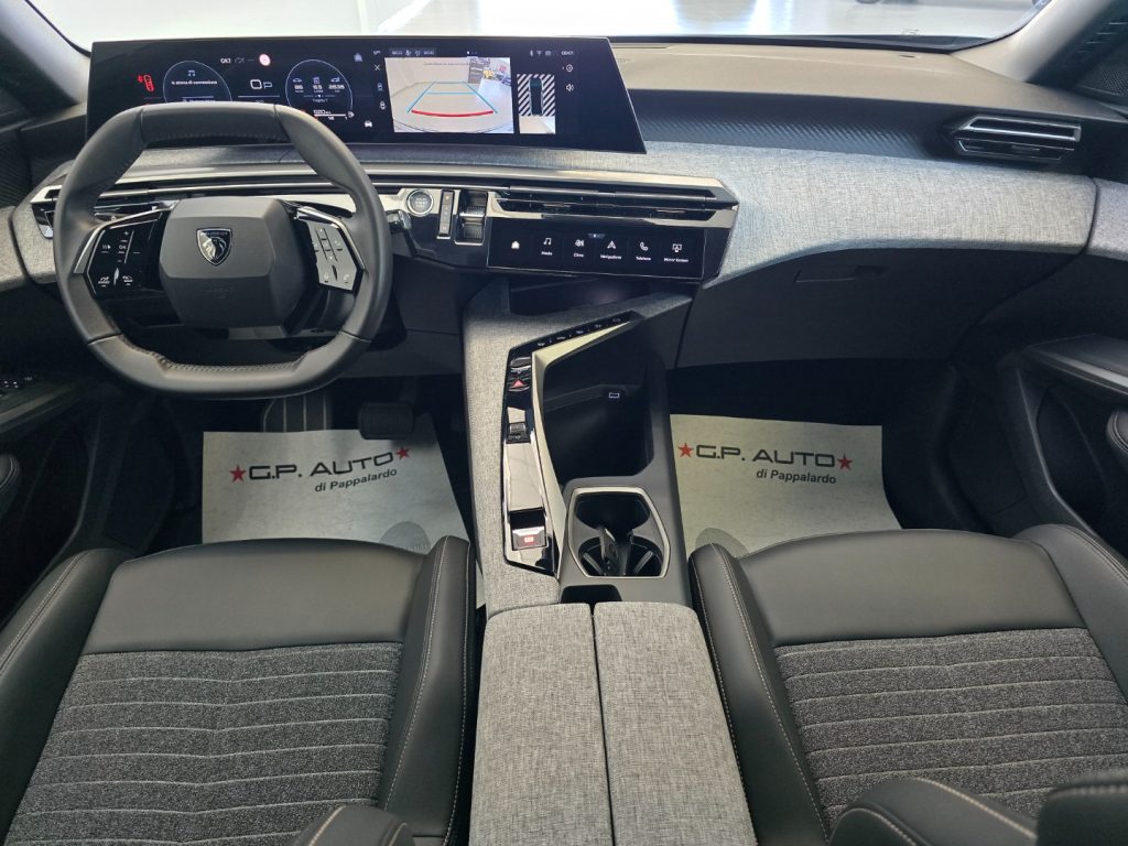 PEUGEOT 3008 Hybrid 145CV e-DCS6 Allure - 9