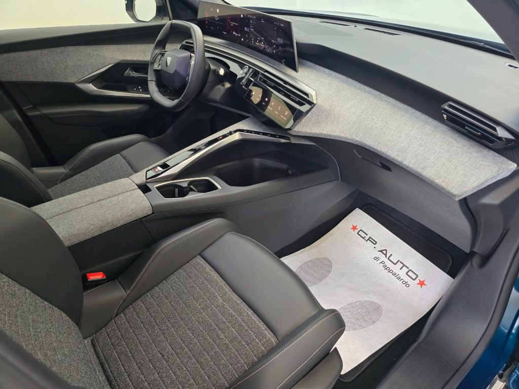 PEUGEOT 3008 Hybrid 145CV e-DCS6 Allure - 25