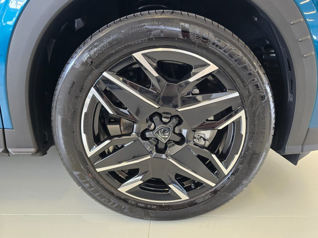 PEUGEOT 3008 Hybrid 145CV e-DCS6 Allure - 29