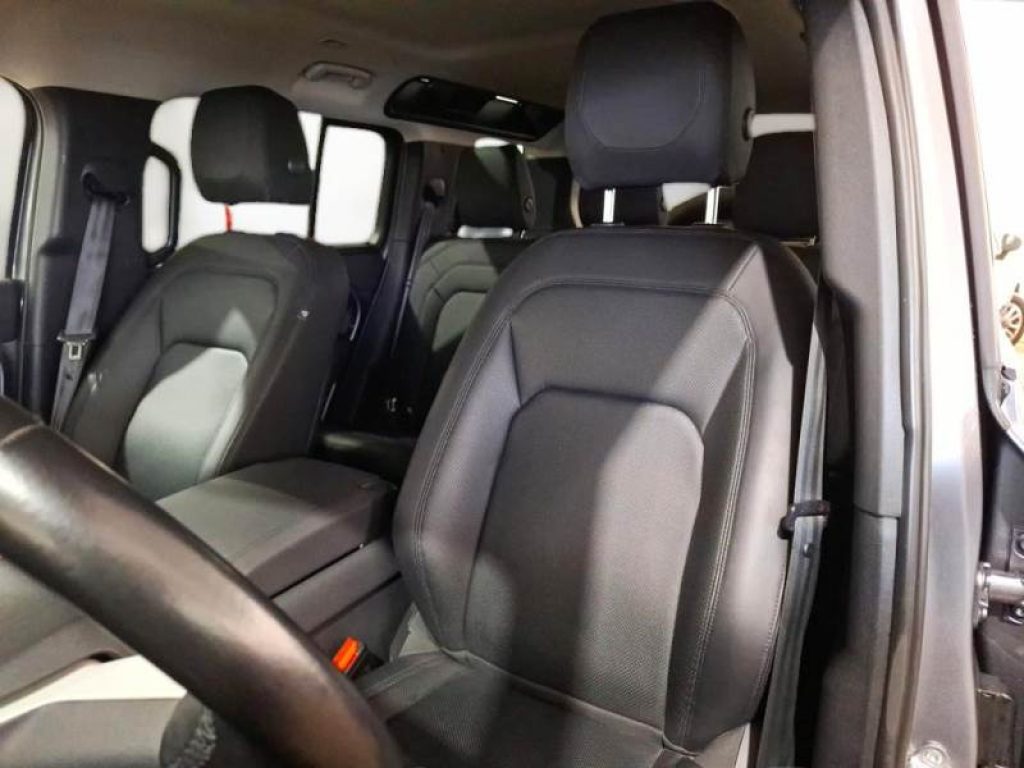 LAND ROVER Defender 110 3.0D I6 250 CV AWD Auto SE - 7