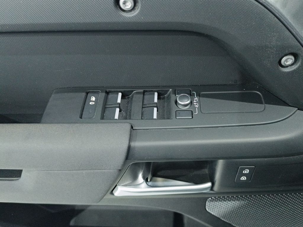 LAND ROVER Defender 110 3.0D I6 250 CV AWD Auto SE - 22